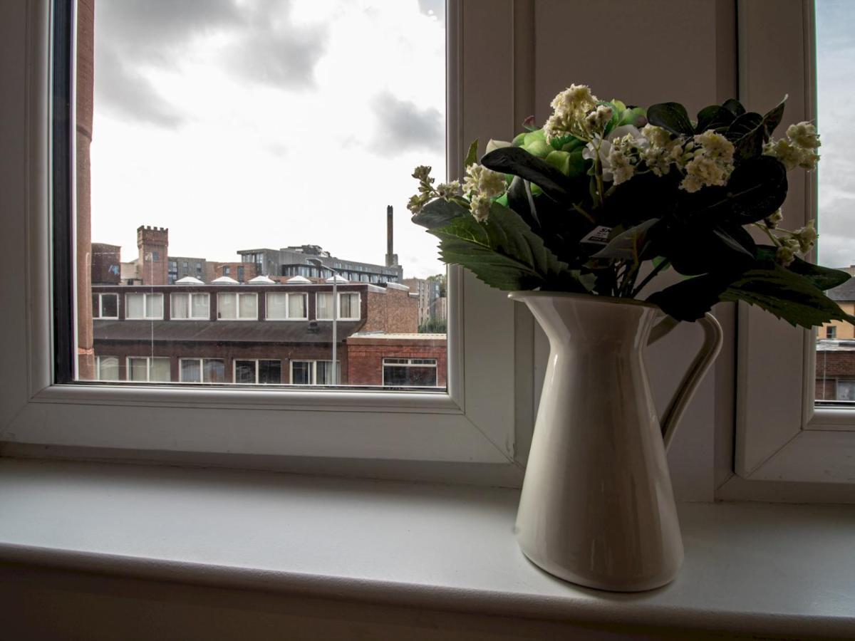 Modern 1Br Apartment In Heart Of West End グラスゴー エクステリア 写真