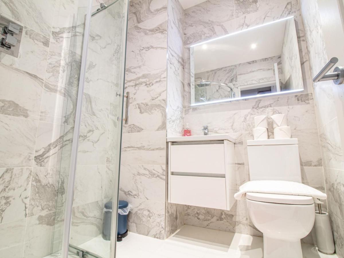 Modern 1Br Apartment In Heart Of West End グラスゴー エクステリア 写真