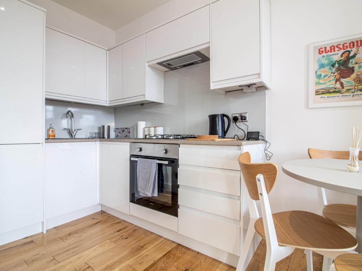 Modern 1Br Apartment In Heart Of West End グラスゴー エクステリア 写真